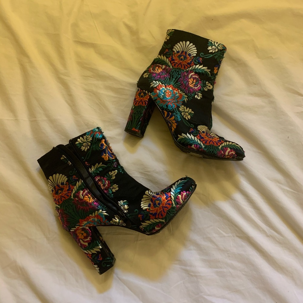 Ankle booties